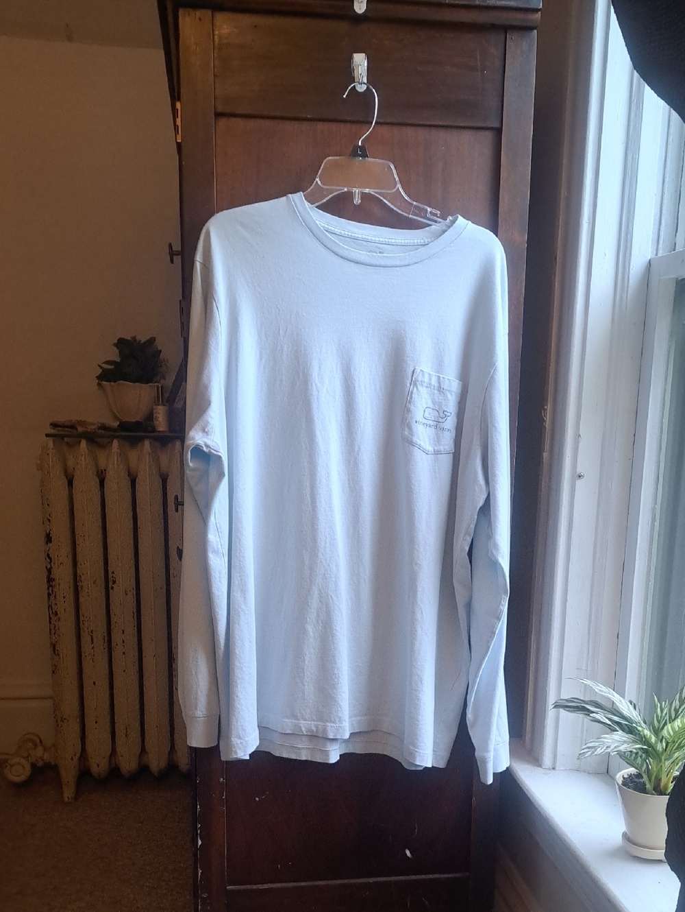 Vineyard Vines Men's Size XL Light Blue Long-Sleeve Pocket Tee - Classic Casual
